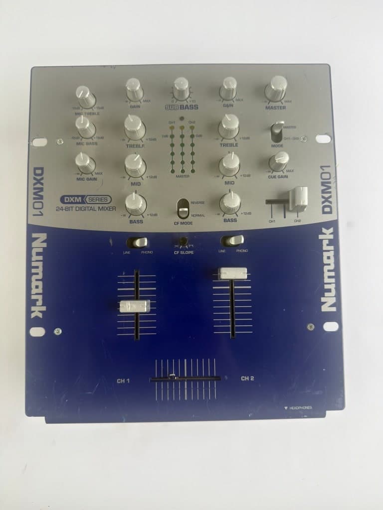 Numark DXM01 24-Bit Digital DJ Mixer 2-Channel — thumbnail 2