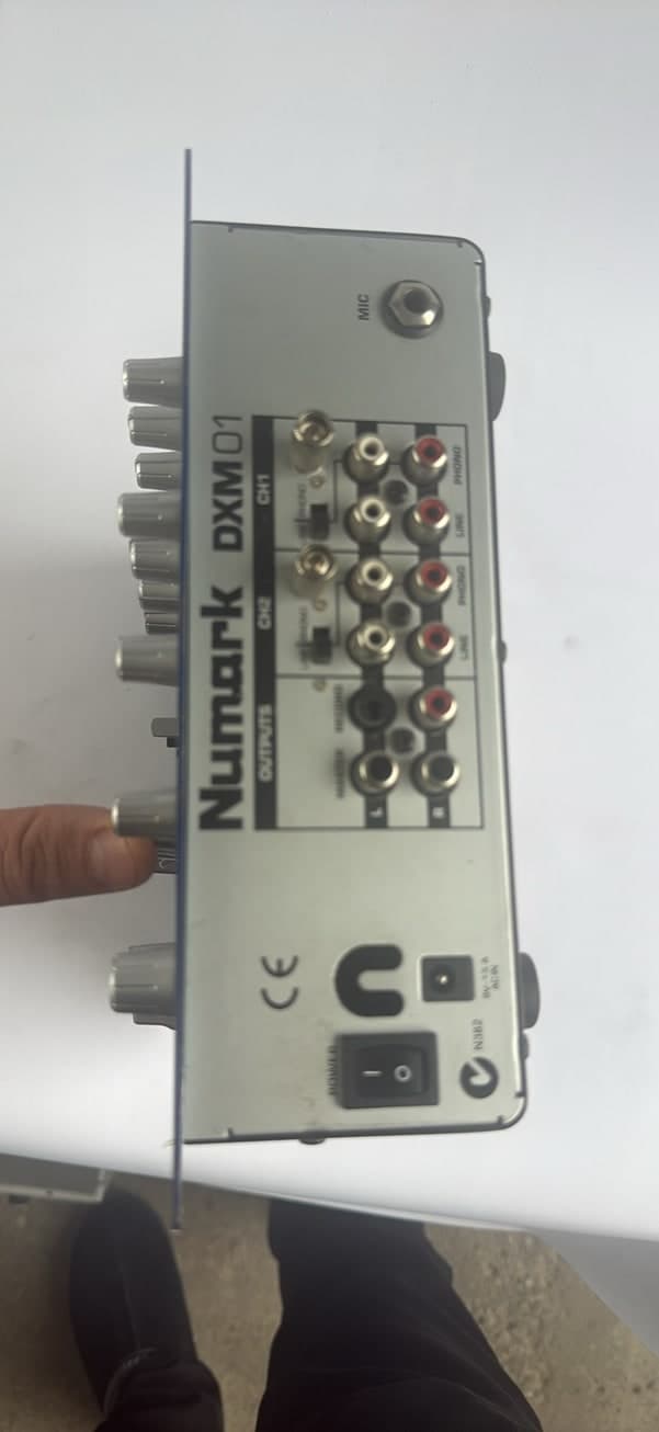 Numark DXM01 24-Bit Digital DJ Mixer 2-Channel — thumbnail 3