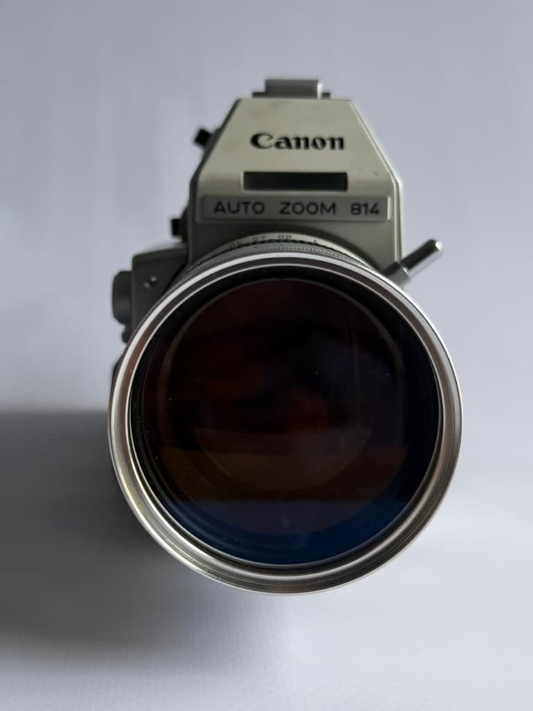 Canon Auto Zoom 814 Super 8 Camera f/1.4 Lens Vintage Film Camera — thumbnail 4