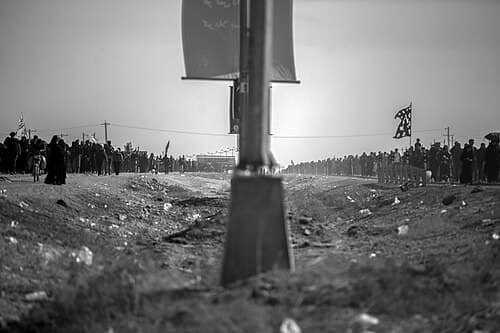 Arba'een In Mehran City 2016 - Iran (Black And White Photography-Mostafa Meraji) اربعین در مهران- ایران- عکس های سیاه و سفید 10.jpg