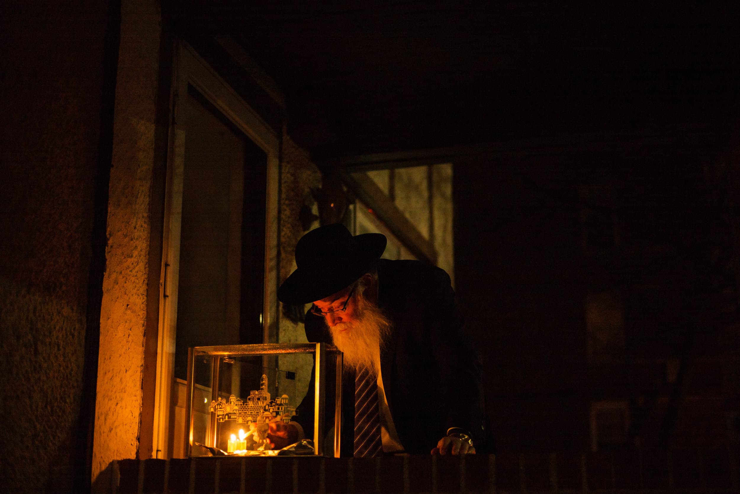 HANUKAH0835